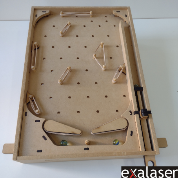 Pinball / Flipper de mesa SIMPLE. Medidas 34x50x15cm